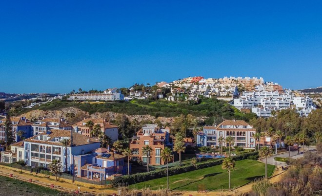 Sale · Apartment / Flat · Casares · Costa del Sol