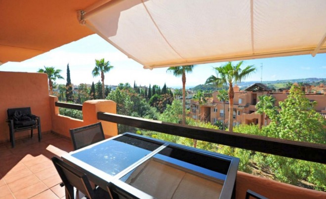 Sale · Apartment / Flat · Casares · Costa del Sol