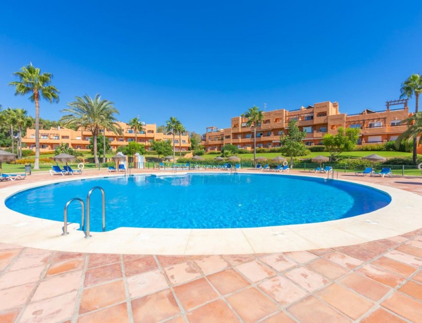 Sale · Apartment / Flat · Casares · Costa del Sol