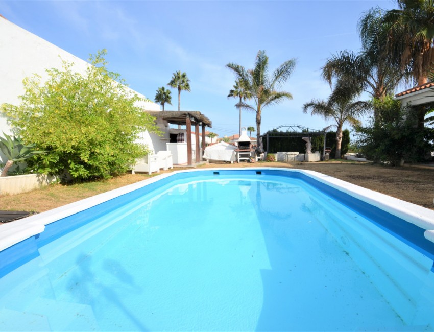 Venta · Villa / Chalet · Estepona · Costa del Sol