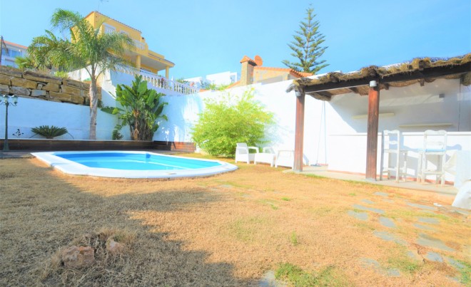 Venta · Villa / Chalet · Estepona · Costa del Sol