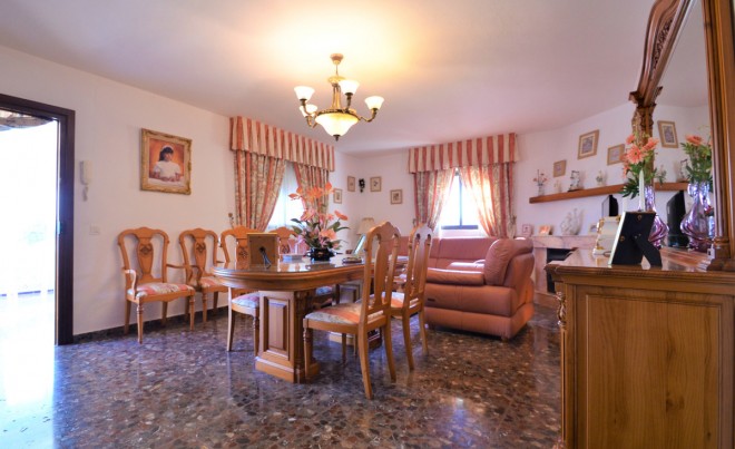 Venta · Villa / Chalet · Estepona · Costa del Sol