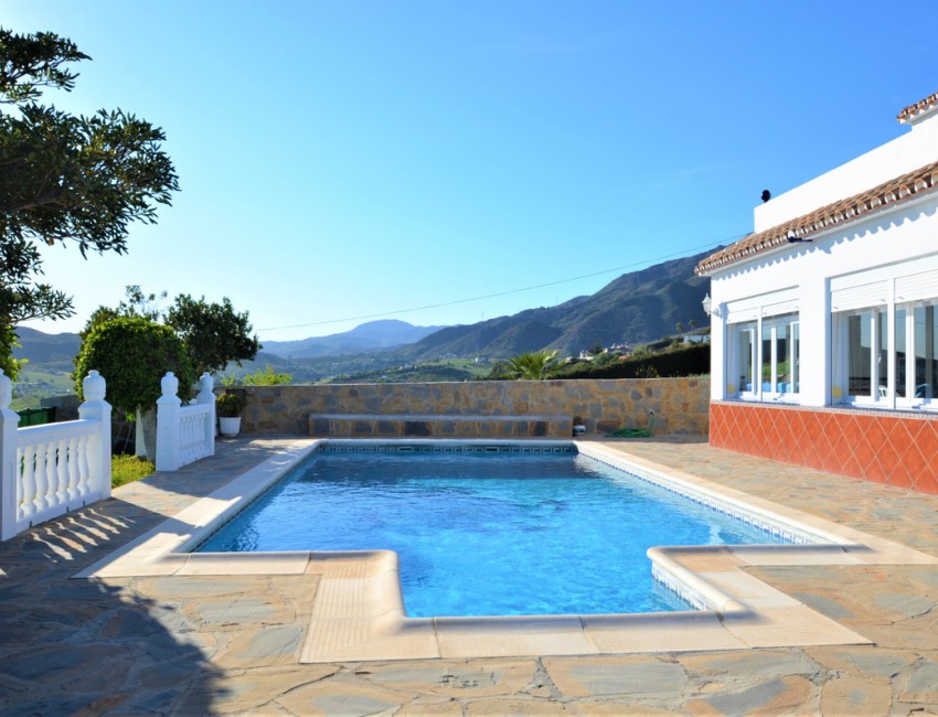 Venta · Villa / Chalet · Estepona · Costa del Sol