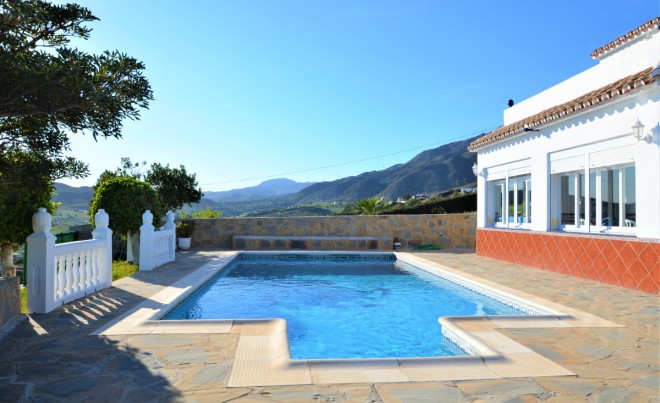 Venta · Villa / Chalet · Estepona · Costa del Sol