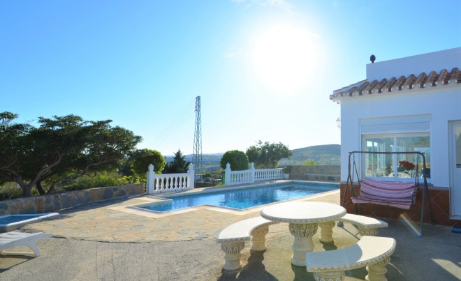 Venta · Villa / Chalet · Estepona · Costa del Sol