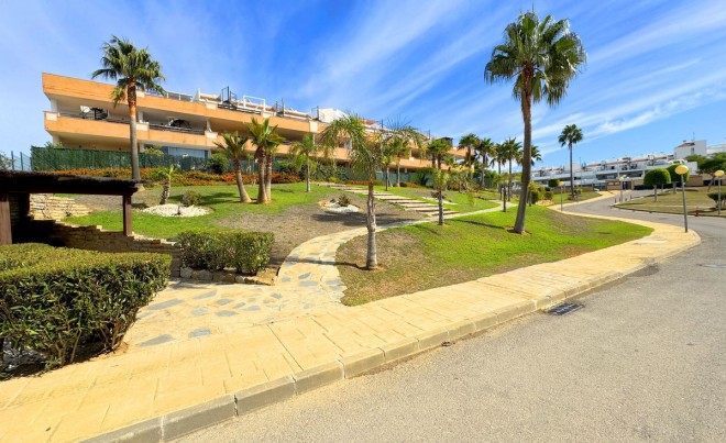 Sale · Apartment / Flat · Casares · Costa del Sol