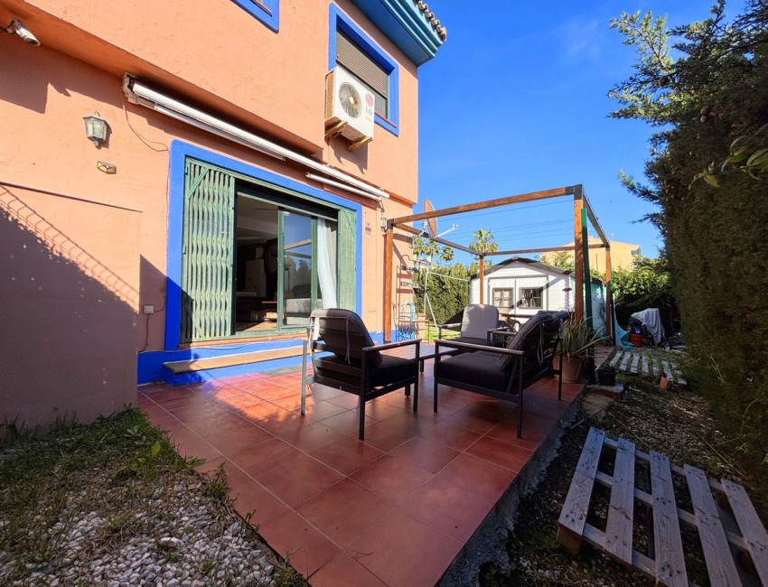 Sale · Bungalow / Townhouse / Detached / Terraced · La Duquesa · Costa del Sol