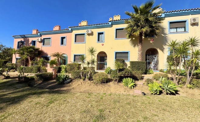 Sale · Bungalow / Townhouse / Detached / Terraced · La Duquesa · Costa del Sol