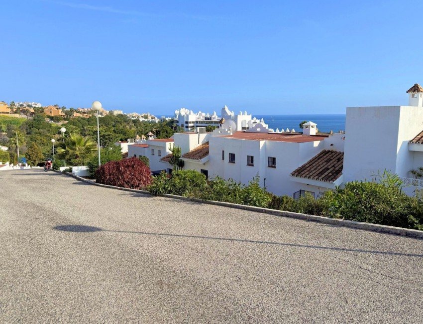 Sale · Bungalow / Townhouse / Detached / Terraced · Estepona · Costa del Sol