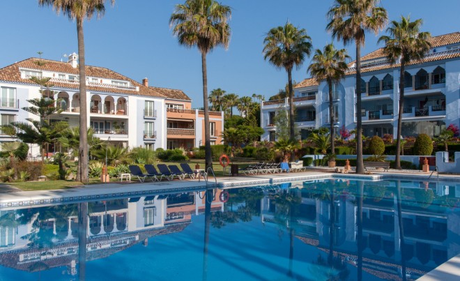 Sale · Apartment / Flat · Casares · Costa del Sol