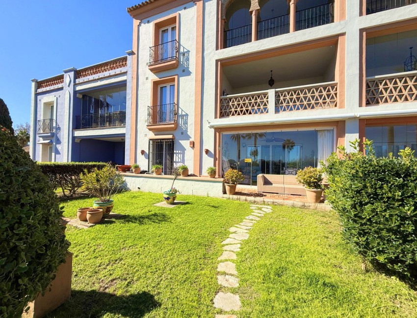 Sale · Apartment / Flat · Casares · Costa del Sol