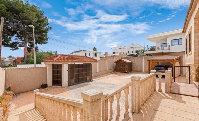 Venta · Villa / Chalet · Los Balcones