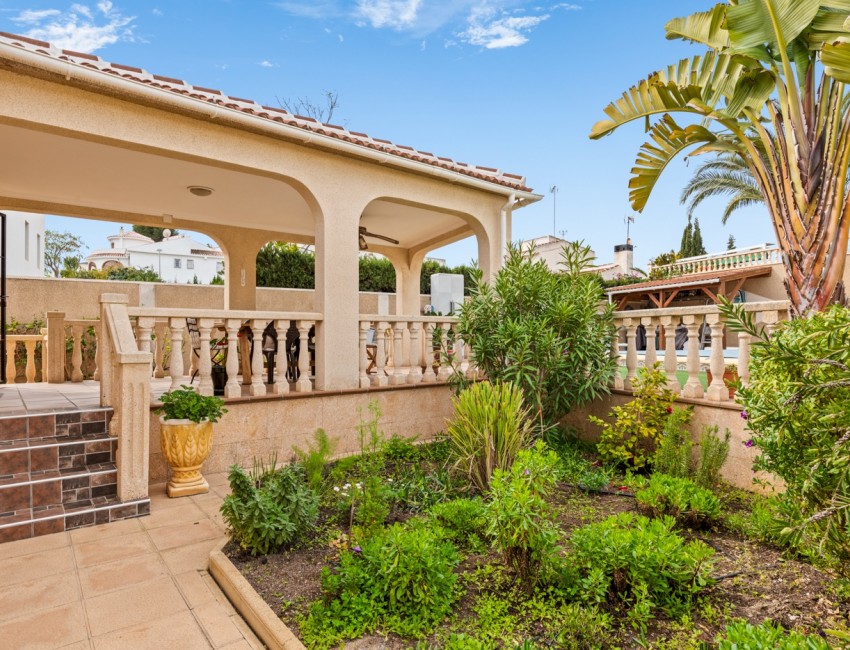 Venta · Villa / Chalet · Los Balcones