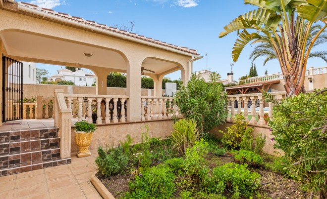 Venta · Villa / Chalet · Los Balcones