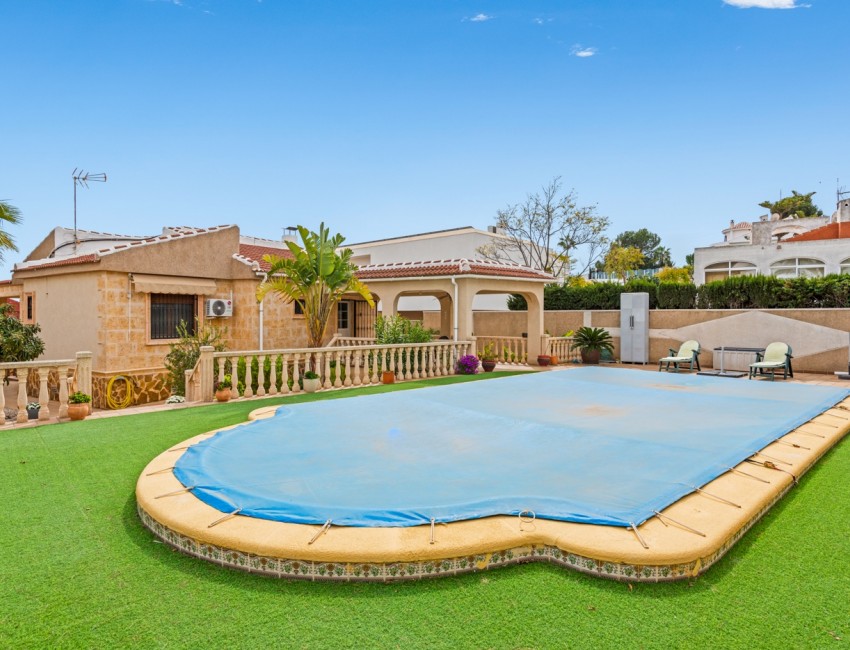 Venta · Villa / Chalet · Los Balcones