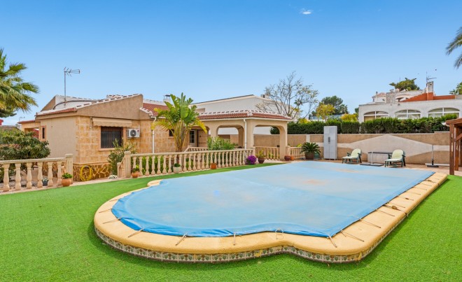 Venta · Villa / Chalet · Los Balcones