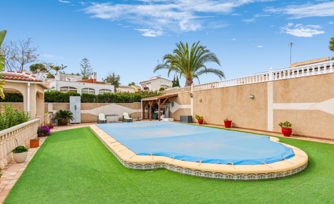 Venta · Villa / Chalet · Los Balcones