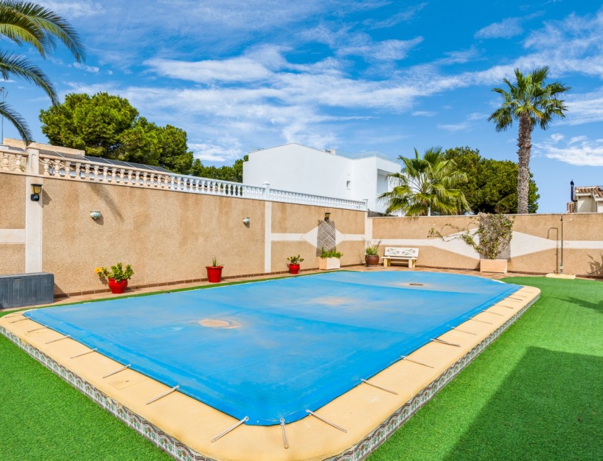 Venta · Villa / Chalet · Los Balcones