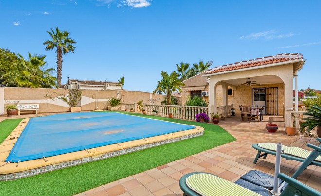 Venta · Villa / Chalet · Los Balcones