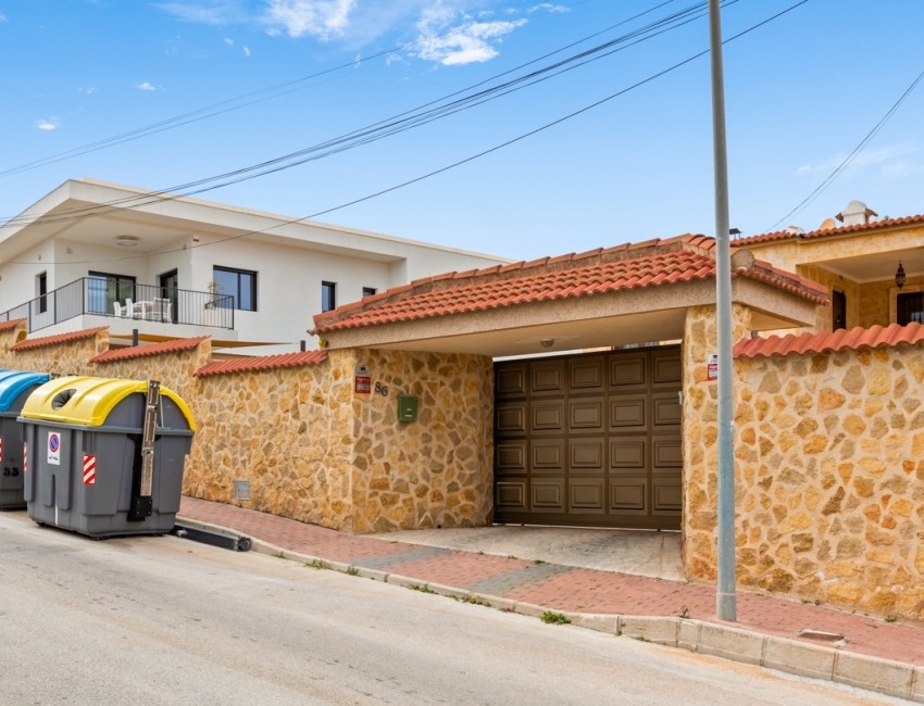 Venta · Villa / Chalet · Los Balcones