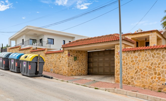 Venta · Villa / Chalet · Los Balcones