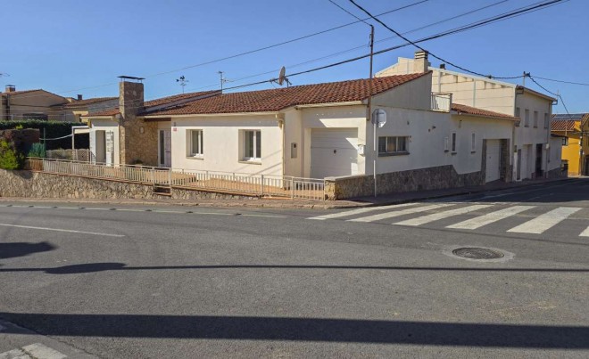 Revente · Bungalow / Maison de Ville · Torroella de Montgrí
