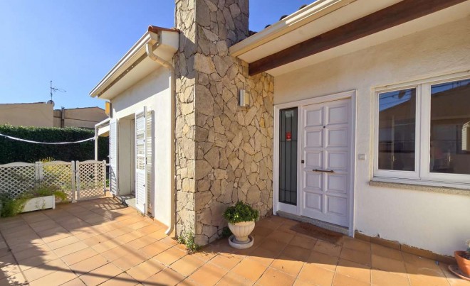 Revente · Bungalow / Maison de Ville · Torroella de Montgrí