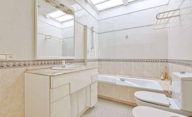 Revente · Bungalow / Maison de Ville · Torroella de Montgrí