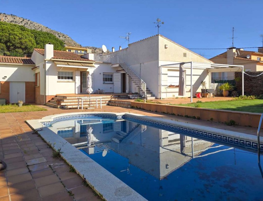 Revente · Bungalow / Maison de Ville · Torroella de Montgrí