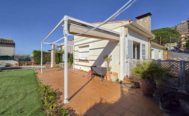 Revente · Bungalow / Maison de Ville · Torroella de Montgrí