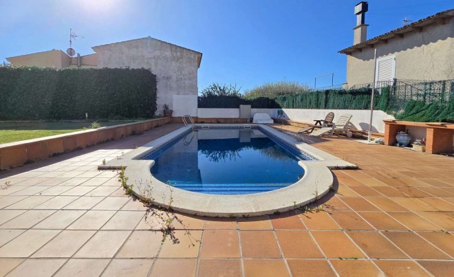 Revente · Bungalow / Maison de Ville · Torroella de Montgrí