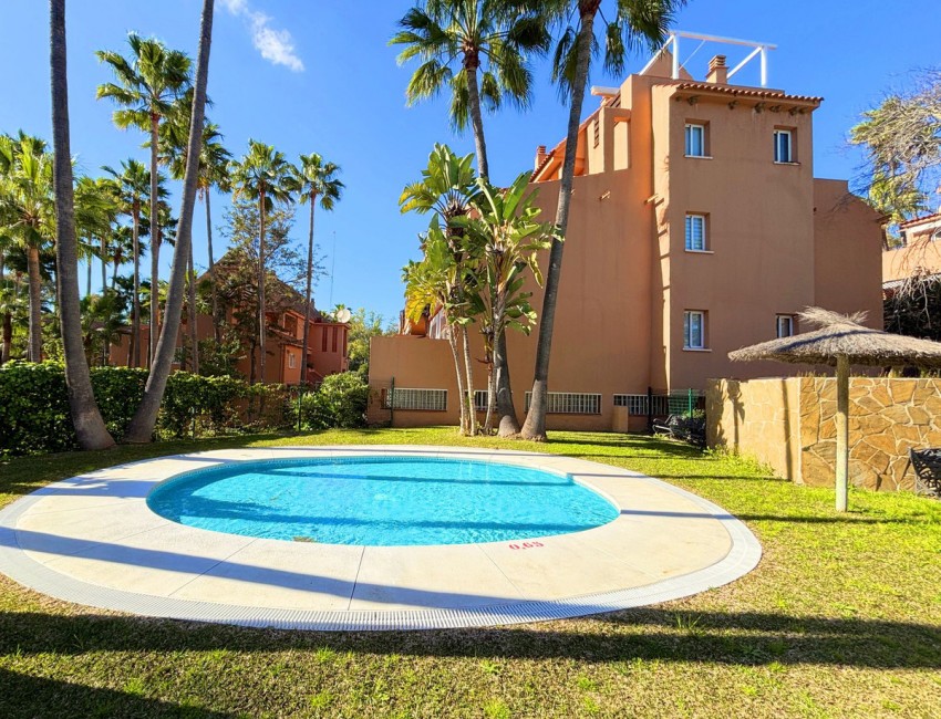 Sale · Apartment / Flat · Casares · Costa del Sol