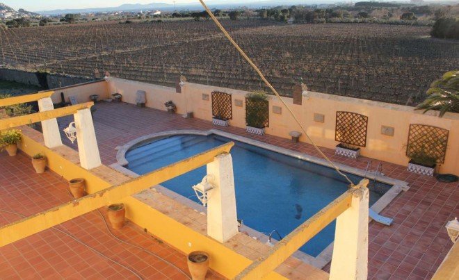 Revente ·  · Mas Fumats