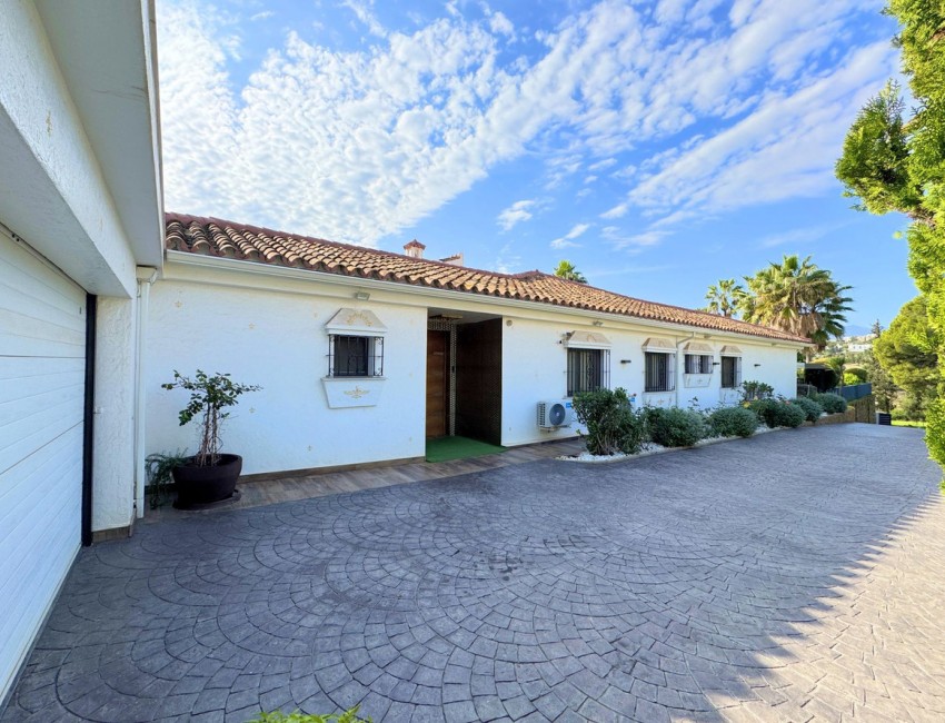 Venta · Villa / Chalet · El Paraiso · Costa del Sol