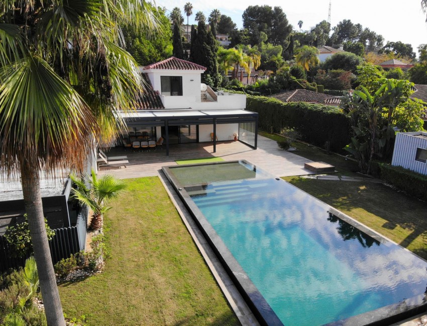 Venta · Villa / Chalet · El Paraiso · Costa del Sol