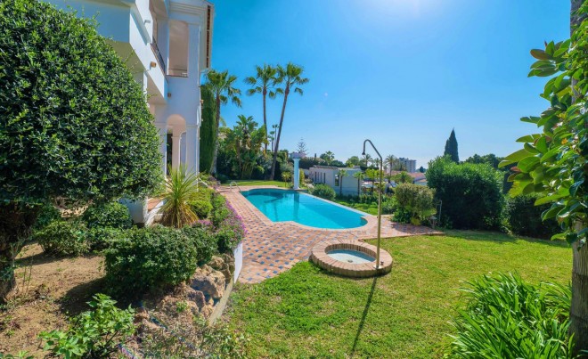 Venta · Villa / Chalet · Marbella · Costa del Sol