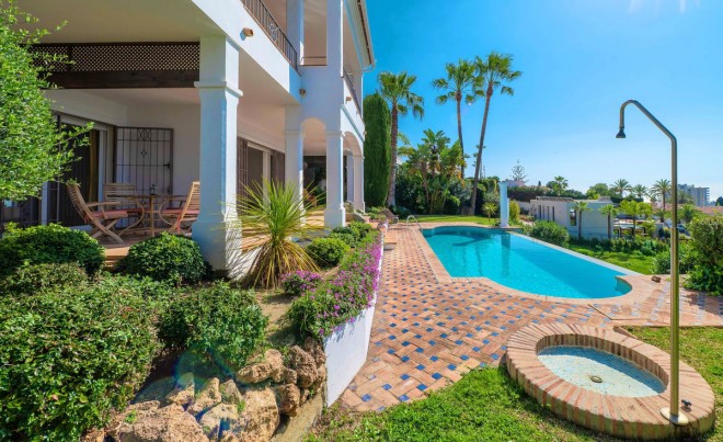 Venta · Villa / Chalet · Marbella · Costa del Sol