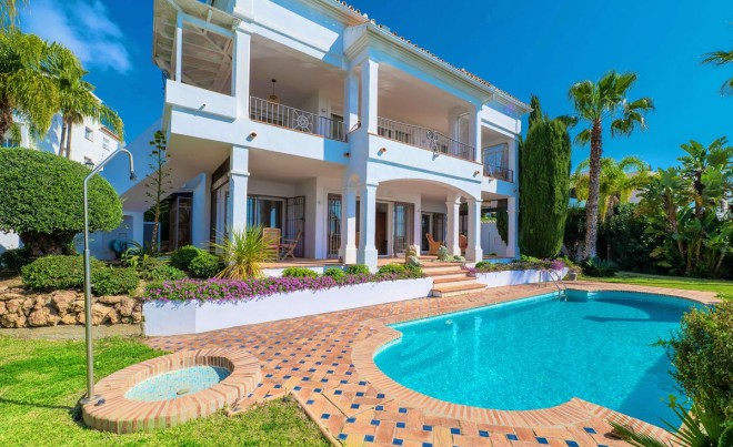 Venta · Villa / Chalet · Marbella · Costa del Sol