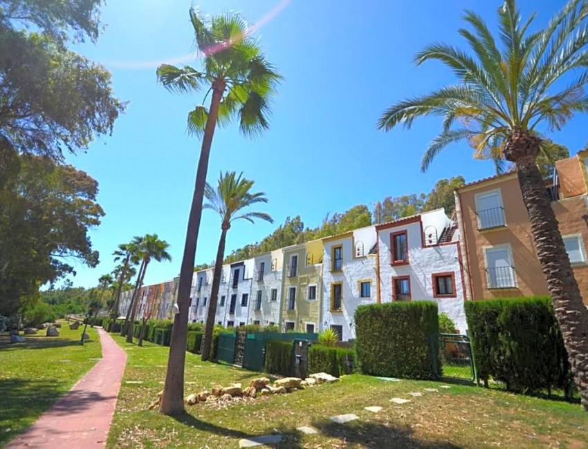 Sale · Bungalow / Townhouse / Detached / Terraced · Casares · Costa del Sol