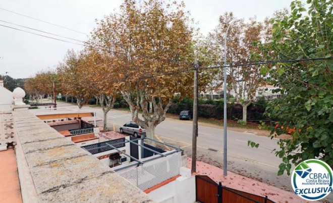 Revente · Bungalow / Maison de Ville · Empuriabrava