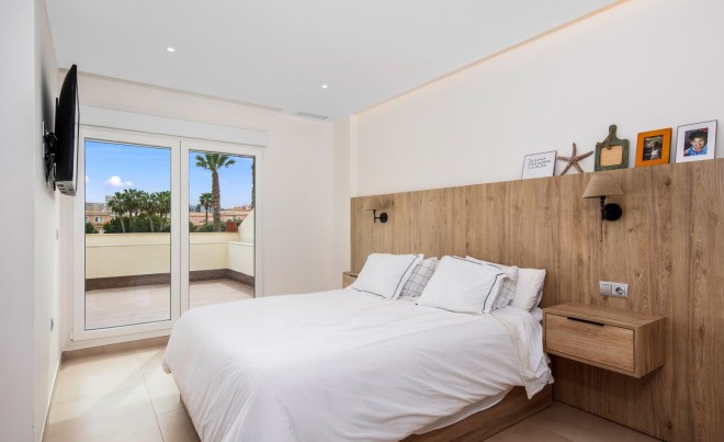Venta · Bungalow / Adosado / Semiadosado · San Juan Alicante