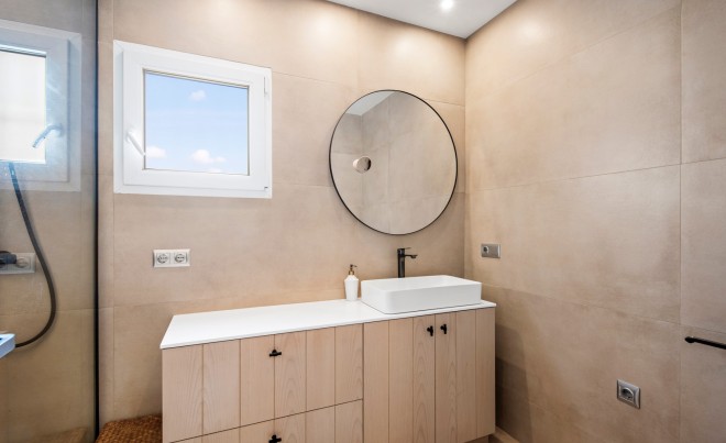 Venta · Bungalow / Adosado / Semiadosado · San Juan Alicante