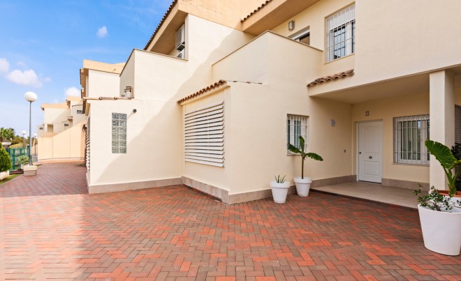 Venta · Bungalow / Adosado / Semiadosado · San Juan Alicante