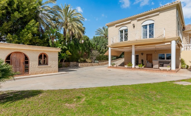 Venta · Villa / Chalet · Elche/Elx