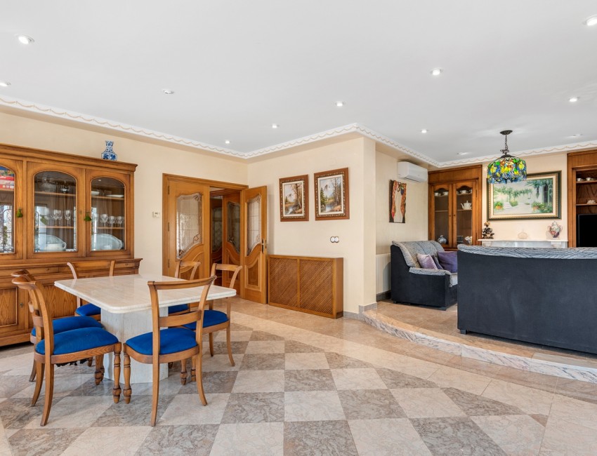 Venta · Villa / Chalet · Elche/Elx