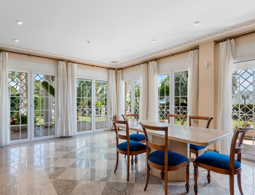 Venta · Villa / Chalet · Elche/Elx