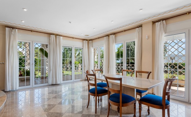 Venta · Villa / Chalet · Elche/Elx