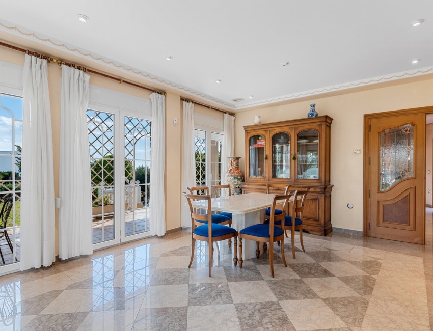 Venta · Villa / Chalet · Elche/Elx