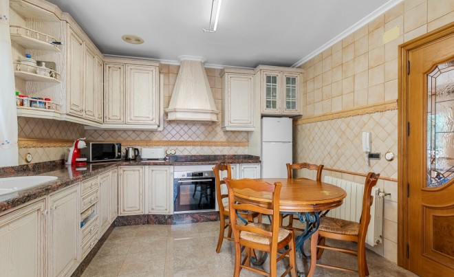 Venta · Villa / Chalet · Elche/Elx