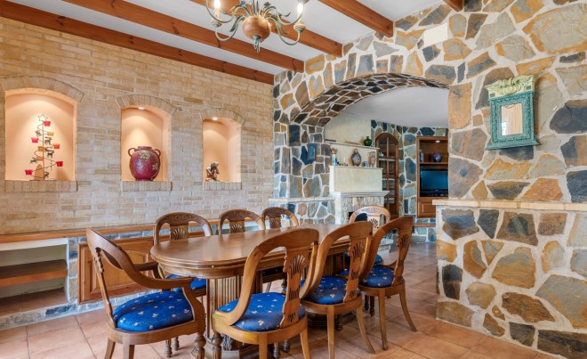 Venta · Villa / Chalet · Elche/Elx